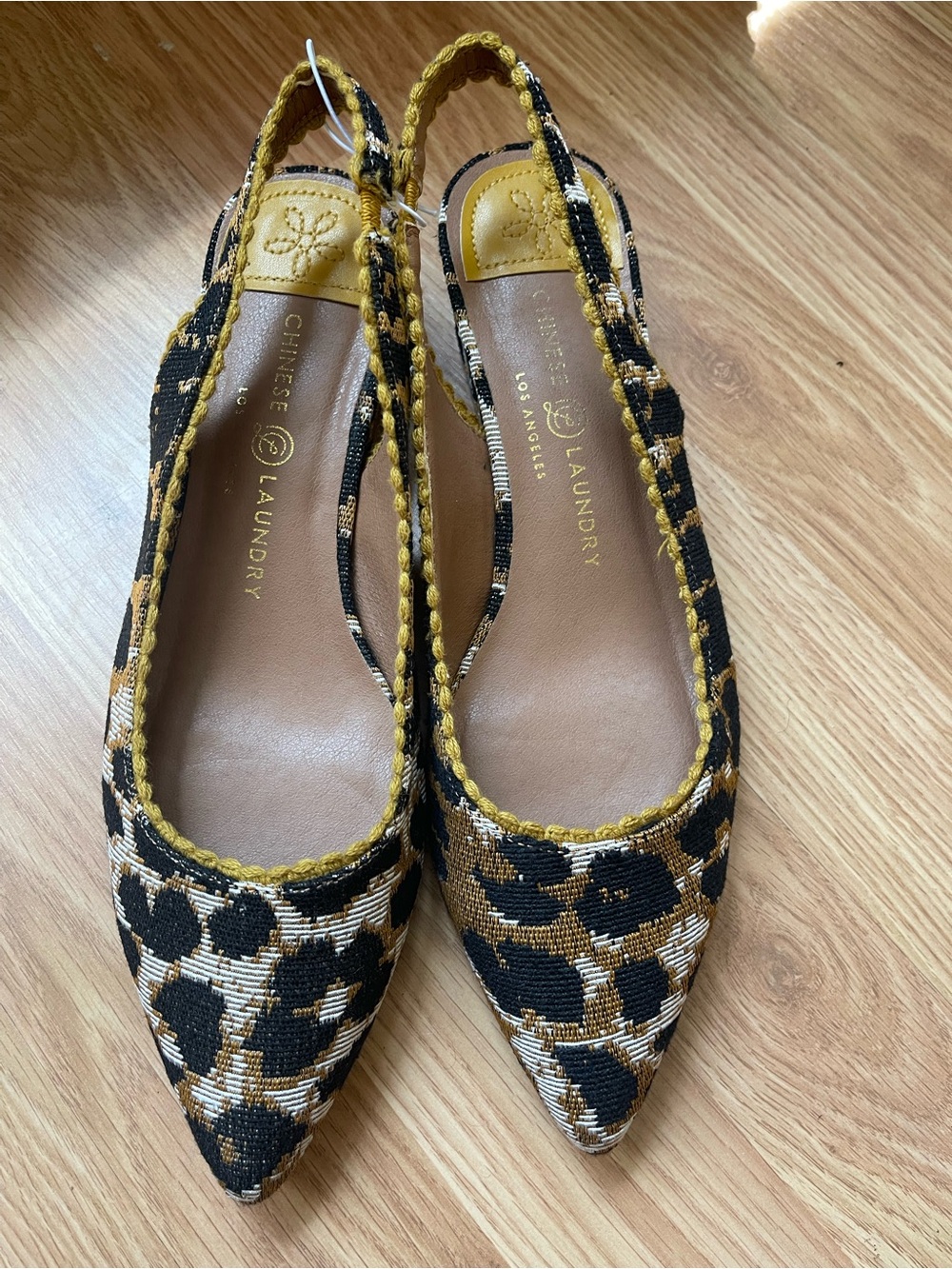 Chinese Laundry Black Yellow Leopard Pointed Slingback Flats